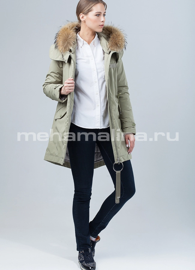 Парка зимняя с мехом модель № П-286 универмаг малина