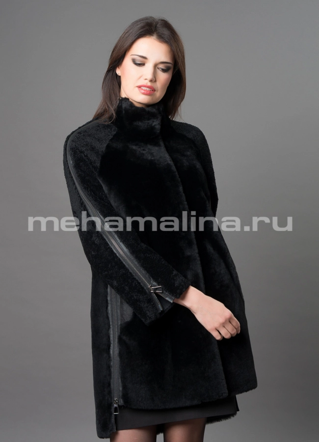 Шуба черного цвета  модель № D-237 в кредит