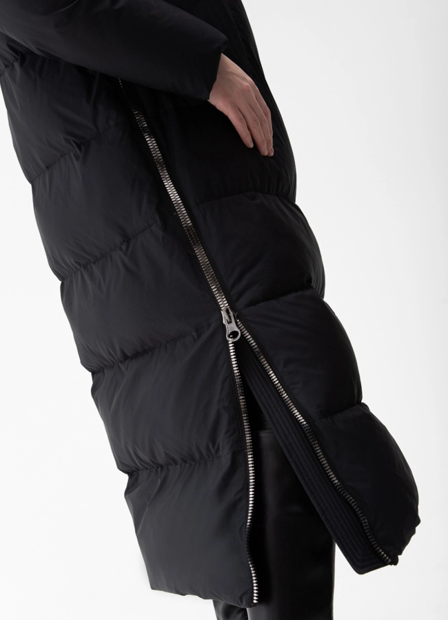 Женский пуховик с капюшоном  модель № 28878 универмаг малина
