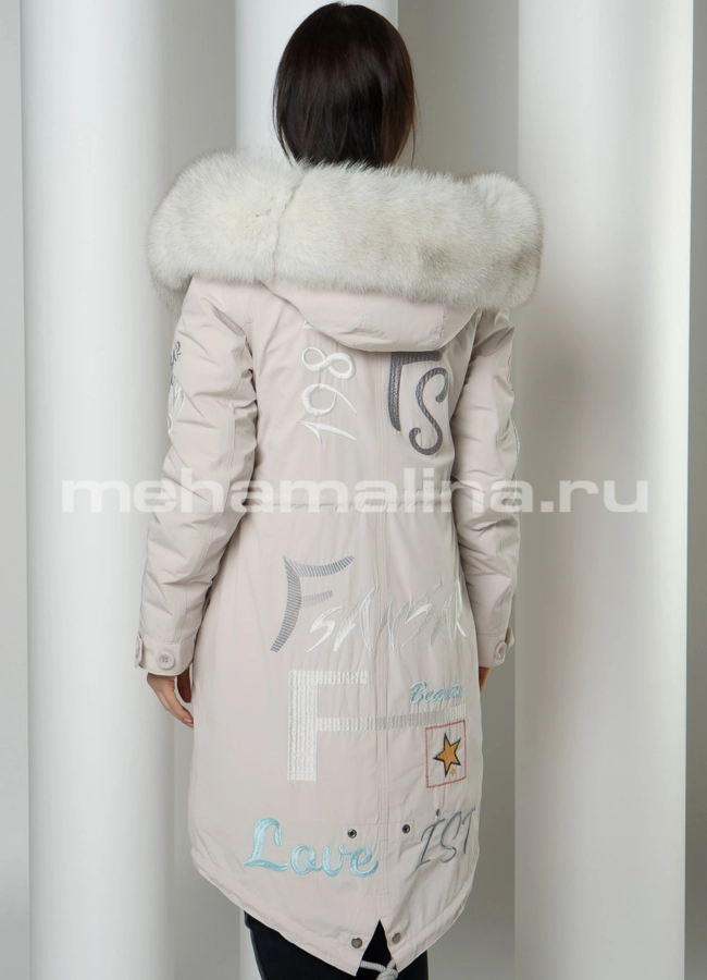 Светлая парка с меховой отделкой из песца модель № 9710 в кредит